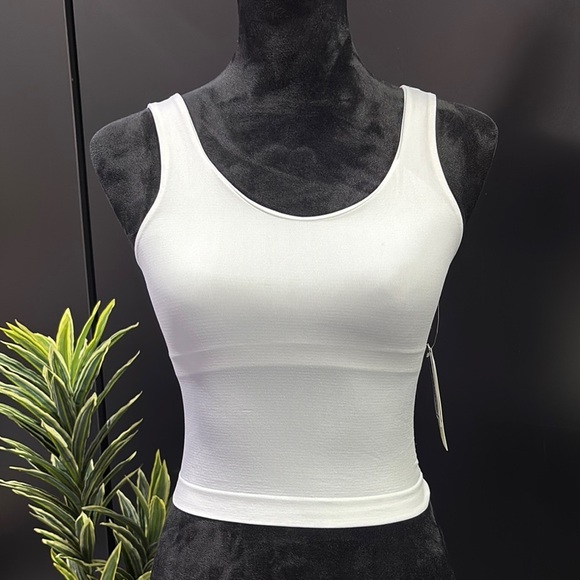 Eye Candy Scoop neck/back seamless hidden shelf bra stretch crop top/layer - Picture 1 of 8